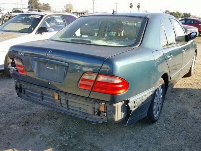 WDBJF65J61B342452 - 2001 MERCEDES-BENZ E 320 GREEN photo 4