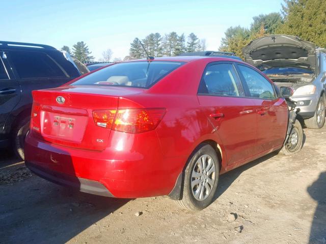 KNAFU4A22D5682844 - 2013 KIA FORTE EX RED photo 4