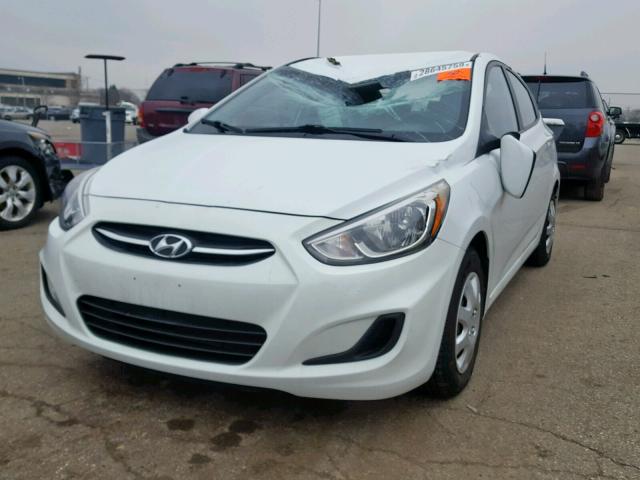 KMHCT4AE0GU014291 - 2016 HYUNDAI ACCENT SE WHITE photo 2