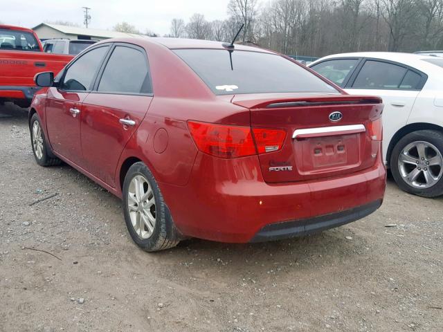 KNAFU4A24C5565409 - 2012 KIA FORTE EX MAROON photo 3