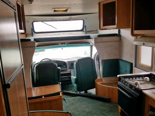 1FDKE30G5SHB63607 - 1996 COACH MOTORHOME WHITE photo 9