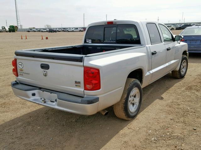 1D7HE48N08S505991 - 2008 DODGE DAKOTA QUA SILVER photo 4