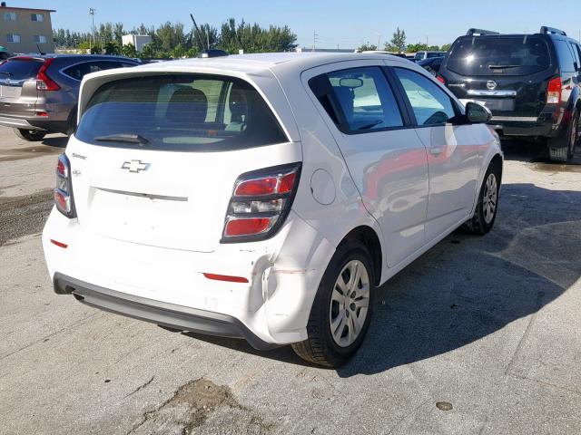 1G1JG6SH5H4169157 - 2017 CHEVROLET SONIC WHITE photo 4