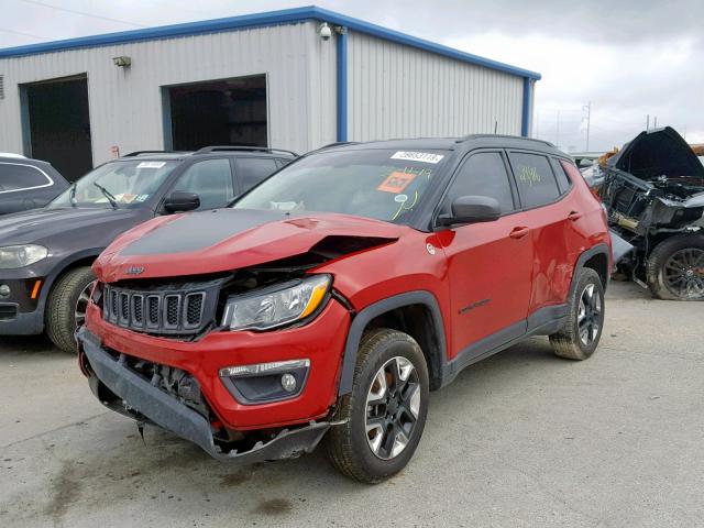 3C4NJDDB0JT198900 - 2018 JEEP COMPASS TR RED photo 2