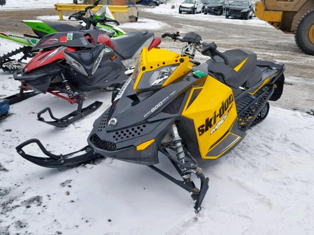 2BPSUEDB7DV000120 - 2013 SKI DOO MXZ TNT YELLOW photo 2