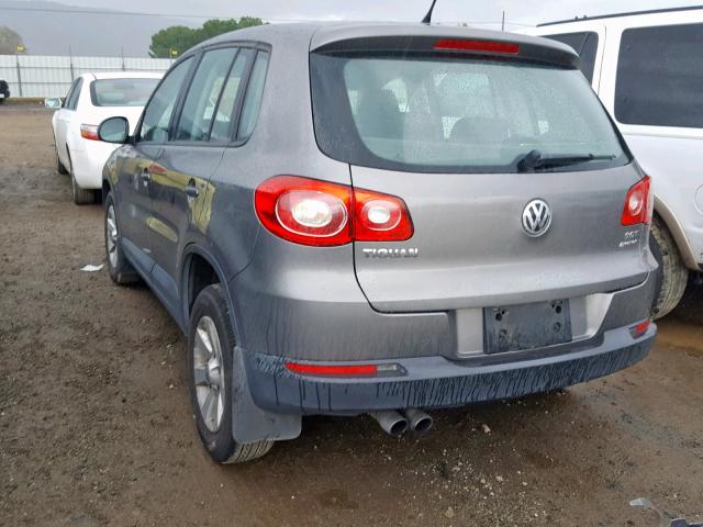 WVGBV7AX2AW526686 - 2010 VOLKSWAGEN TIGUAN SE GRAY photo 3