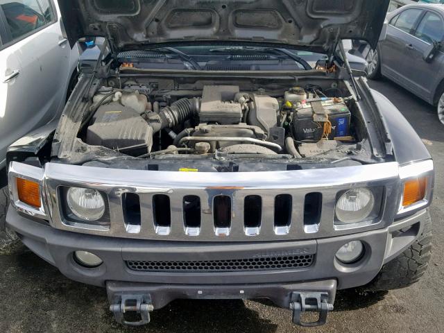 5GTDN136068103348 - 2006 HUMMER H3 BLACK photo 7