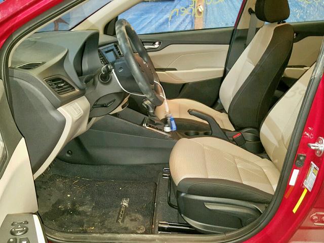 3KPC24A35JE028246 - 2018 HYUNDAI ACCENT SE RED photo 5