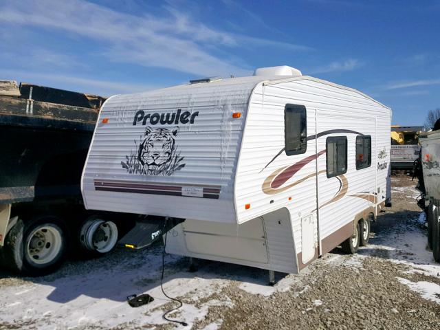 1EC5B252242967347 - 2004 FLEETWOOD PROWLER  WHITE photo 2