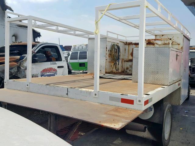 1FDAF56F5XEC94113 - 1999 FORD F550 SUPER WHITE photo 4