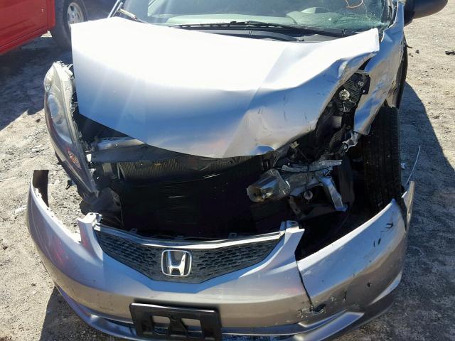 JHMGE8H20AS003781 - 2010 HONDA FIT SILVER photo 7