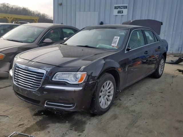 2C3CCAAG2DH658754 - 2013 CHRYSLER 300 BROWN photo 2