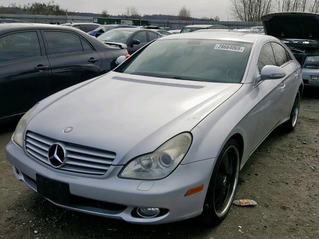 WDDDJ75X46A008947 - 2006 MERCEDES-BENZ CLS CLASS SILVER photo 2