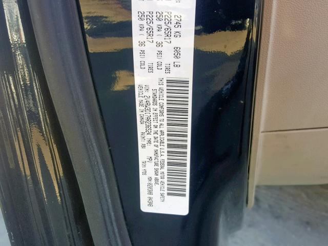 2V4RW3D17AR236524 - 2010 VOLKSWAGEN ROUTAN SE BLACK photo 10