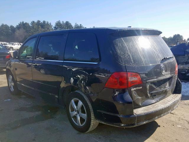 2V4RW3D17AR236524 - 2010 VOLKSWAGEN ROUTAN SE BLACK photo 3