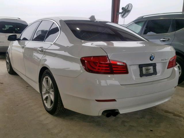 WBAXH5C54CDW07654 - 2012 BMW 528 XI WHITE photo 3