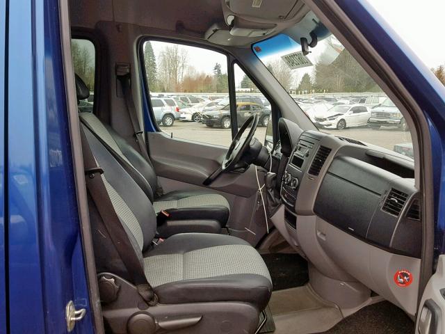 WDWPE845885326029 - 2008 DODGE SPRINTER 2 BLUE photo 5