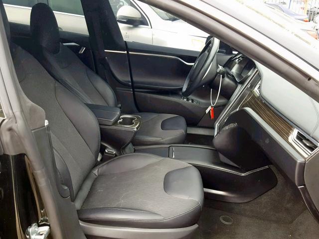 5YJSA1E17GF171420 - 2016 TESLA MODEL S Սև լուսանկար 5