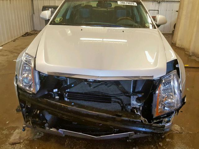 1G6DT57V090149418 - 2009 CADILLAC CTS HI FEA SILVER photo 9