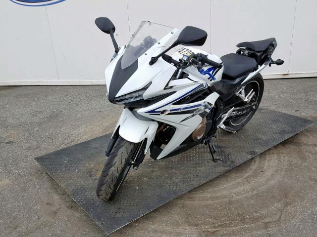 MLHPC4467G5301094 - 2016 HONDA CBR500 R WHITE photo 2