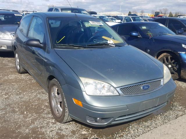 3FAHP31N35R136002 - 2005 FORD FOCUS ZX3 GRAY photo 1