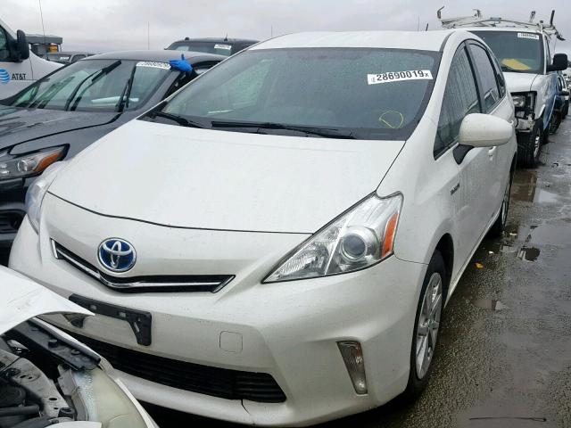 JTDZN3EU3EJ013929 - 2014 TOYOTA PRIUS V WHITE photo 2