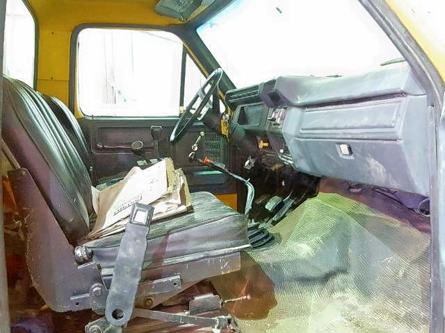 1FDPK87U2FVA60305 - 1985 FORD F8000 YELLOW photo 5