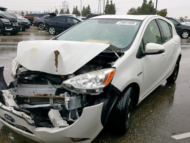 JTDKDTB32D1547678 - 2013 TOYOTA PRIUS C WHITE photo 2