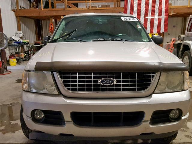 1FMZU75K83UA46442 - 2003 FORD EXPLORER L SILVER photo 9