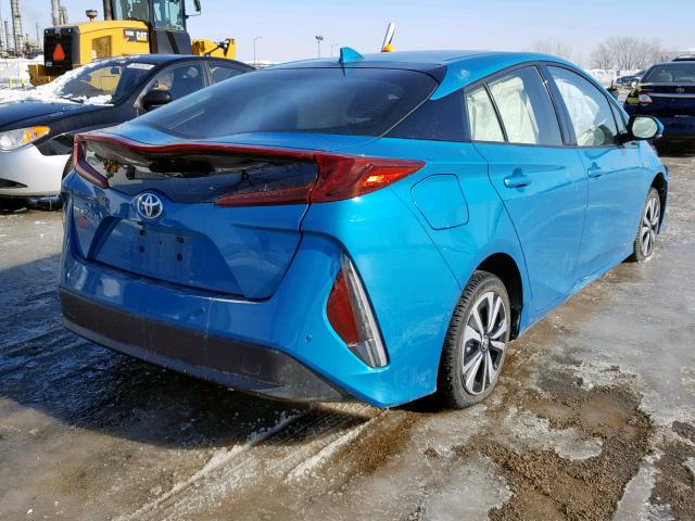 JTDKARFP8H3062951 - 2017 TOYOTA PRIUS PRIM BLUE photo 4