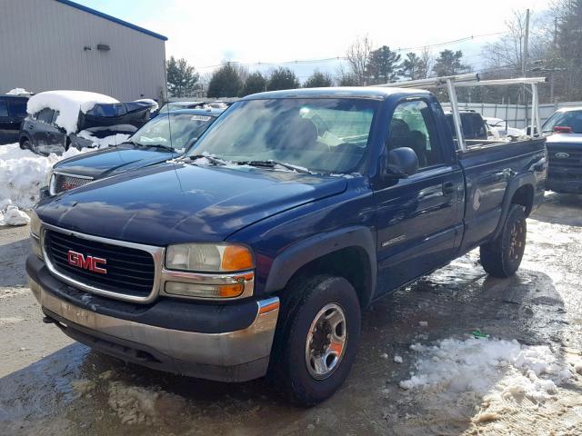 1GTGC24U82Z207264 - 2002 GMC NEW SIERRA BLUE photo 2