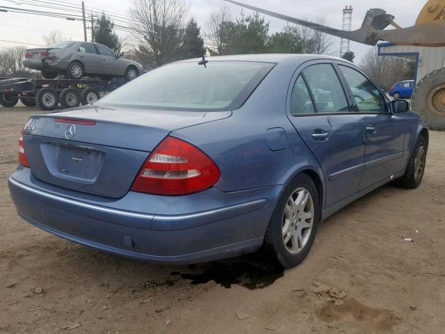 WDBUF65J44A469014 - 2004 MERCEDES-BENZ E 320 BLUE photo 4