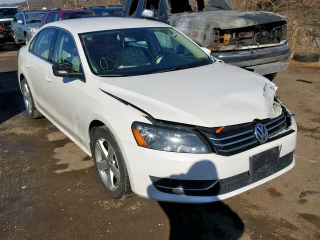 1VWBP7A33DC090137 - 2013 VOLKSWAGEN PASSAT SE WHITE photo 1