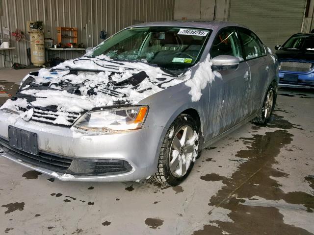 3VWLL7AJ4BM036520 - 2011 VOLKSWAGEN JETTA TDI SILVER photo 2