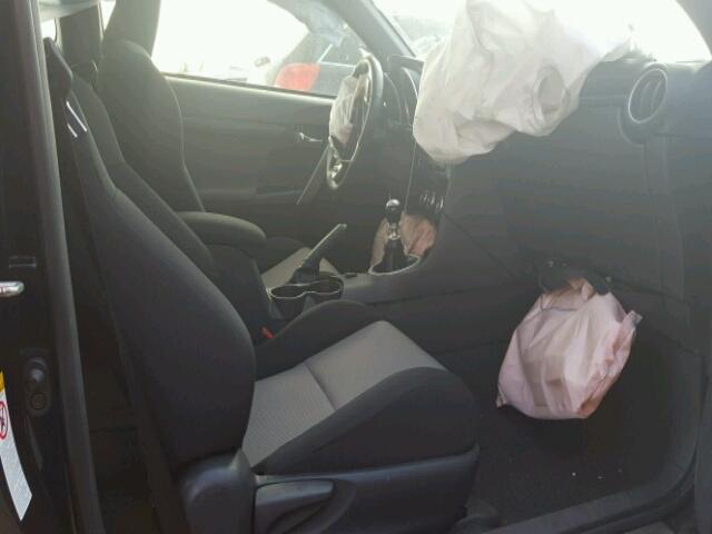 JTKJF5C71GJ022224 - 2016 TOYOTA SCION TC შავი ფოტო 5