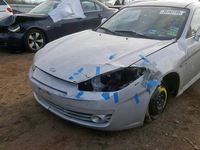 KMHHM66D77U258647 - 2007 HYUNDAI TIBURON GS SILVER photo 9