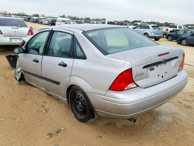 1FAFP33P4YW111701 - 2000 FORD FOCUS LX SILVER photo 3