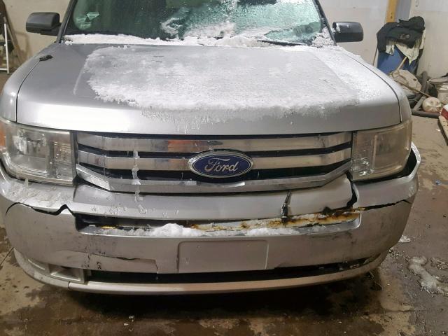 2FMDK51C59BA58081 - 2009 FORD FLEX SE SILVER photo 9