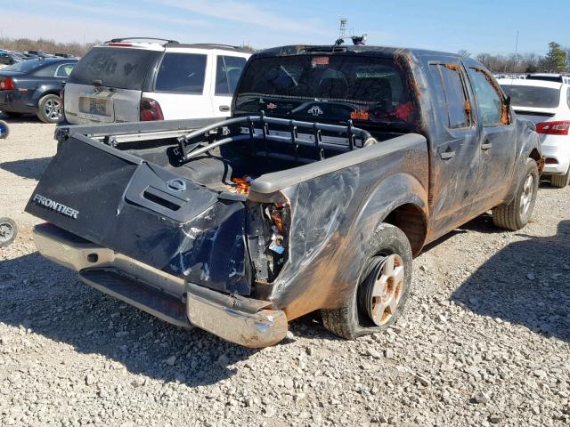 1N6AD07U28C421727 - 2008 NISSAN FRONTIER C BLACK photo 4