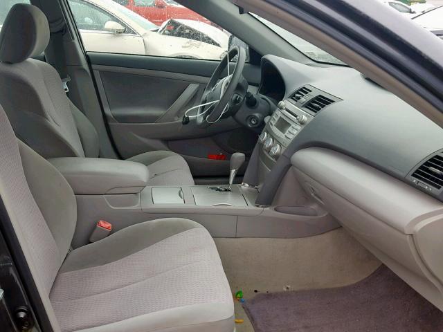 4T1BF3EK7AU085427 - 2010 TOYOTA CAMRY BASE BLUE photo 5