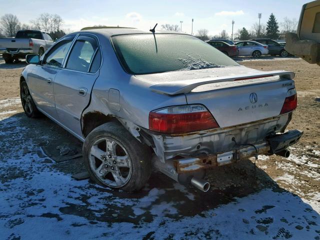 19UUA56923A034958 - 2003 ACURA 3.2TL TYPE SILVER photo 3