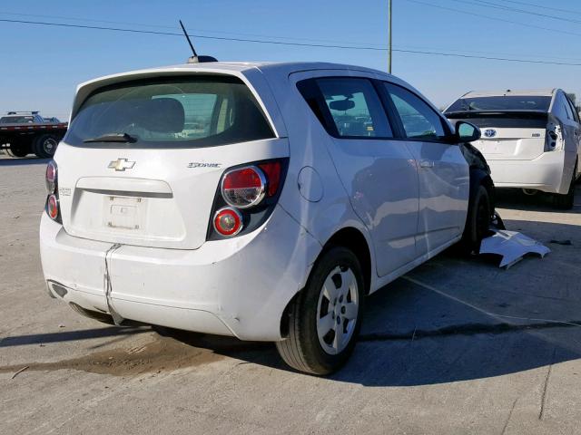 1G1JA6SH3F4129965 - 2015 CHEVROLET SONIC LS WHITE photo 4