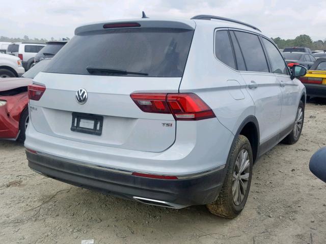 3VV3B7AX0JM031261 - 2018 VOLKSWAGEN TIGUAN SE SILVER photo 4