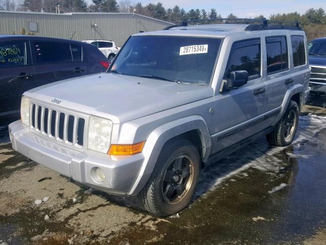 1J8HG48K06C123888 - 2006 JEEP COMMANDER SILVER photo 2