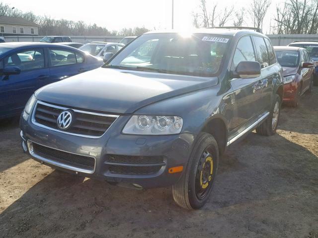 WVGCM77L14D079229 - 2004 VOLKSWAGEN TOUAREG 4. GRAY photo 2