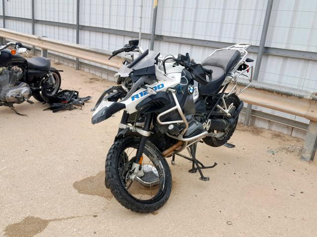 WB10A1203EZ095640 - 2014 BMW R1200 GS A WHITE photo 2