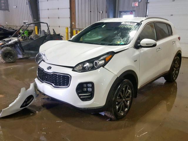 KNDPNCAC8J7474345 - 2018 KIA SPORTAGE E WHITE photo 2