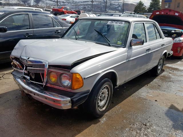 WDBAB33C1FA266778 - 1985 MERCEDES-BENZ 300 DT SILVER photo 2