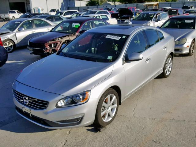 YV126MFK5G2390674 - 2016 VOLVO S60 PREMIE SILVER photo 2