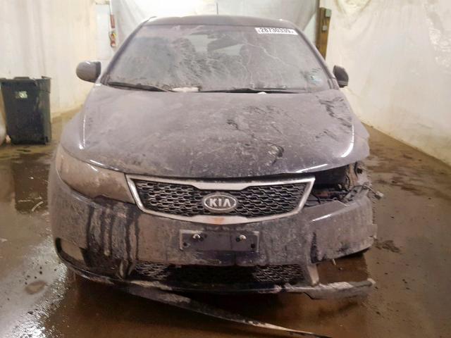 KNAFU5A26B5333852 - 2011 KIA FORTE EX BLACK photo 9